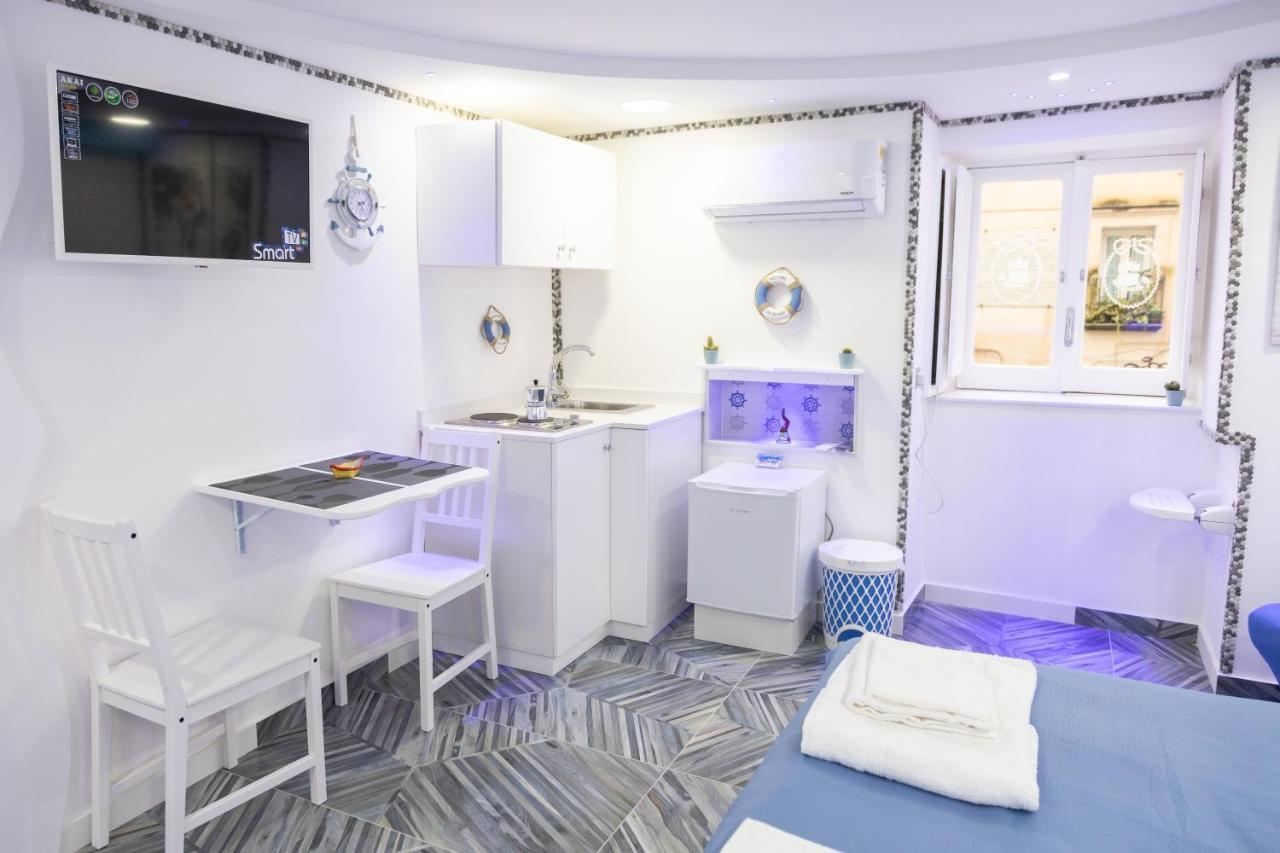 Apartamento A Fenestrella E San Gregorio Armeno Nápoles Exterior foto