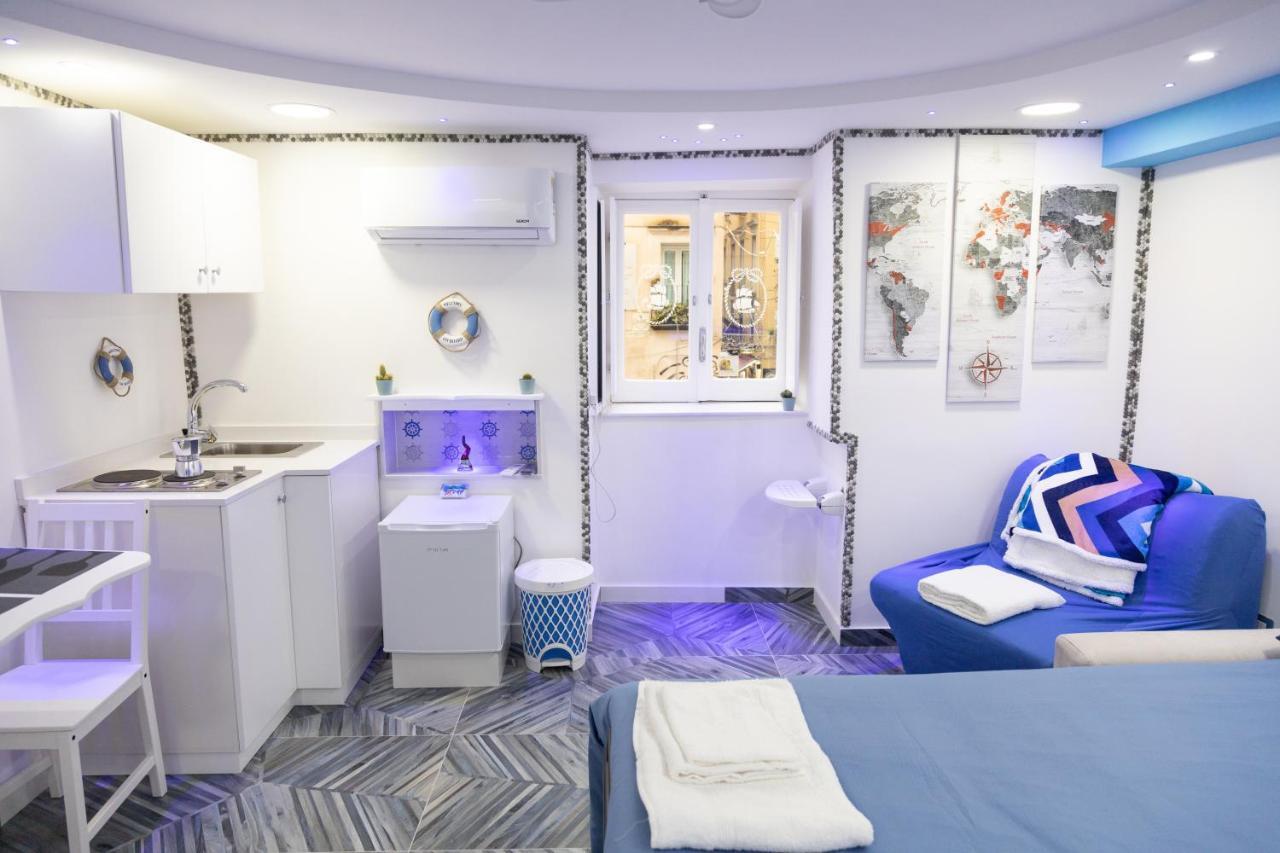 Apartamento A Fenestrella E San Gregorio Armeno Nápoles Exterior foto